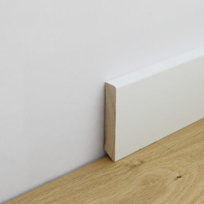  Dřevěná bílá obvodová lišta Döllken Cubica Wood 16 × 80 × 2400 mm, masiv